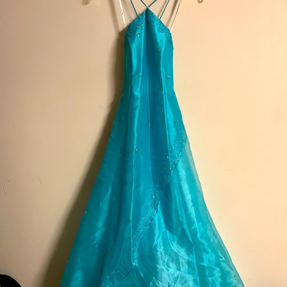 Aquamarine gown - Picture 4 of 8